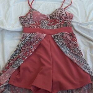 Spring romper with mesh train